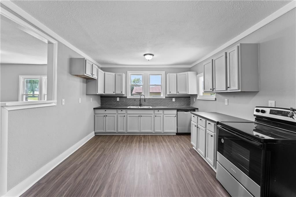 602 S Polk Street — photo 12