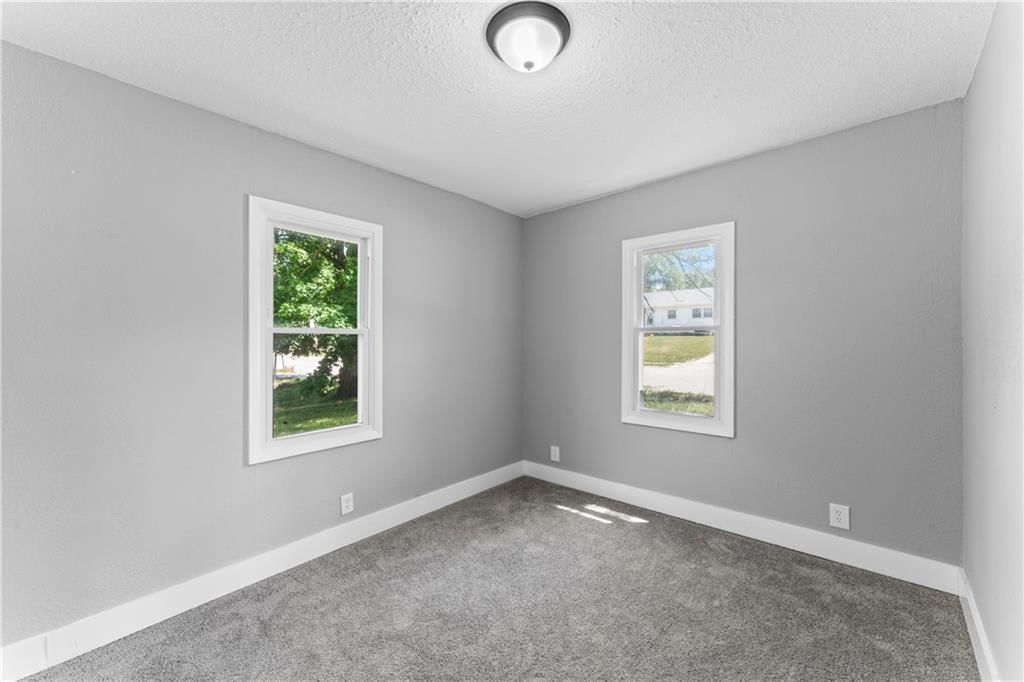 602 S Polk Street — photo 14