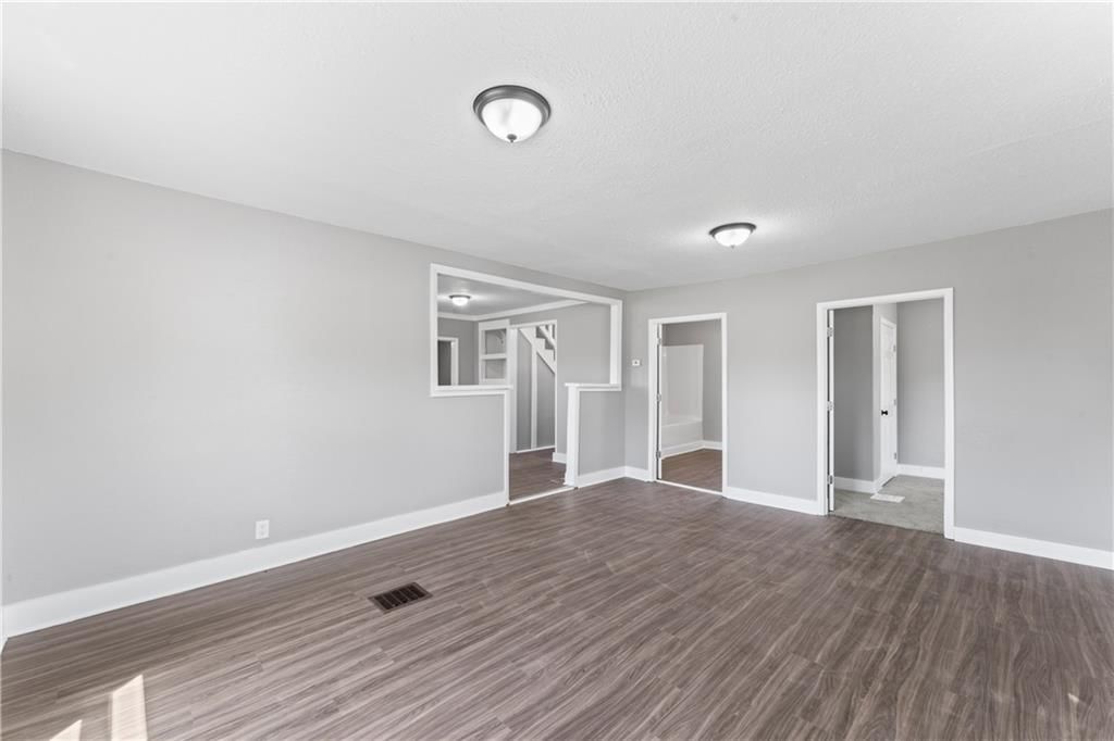 602 S Polk Street — photo 8