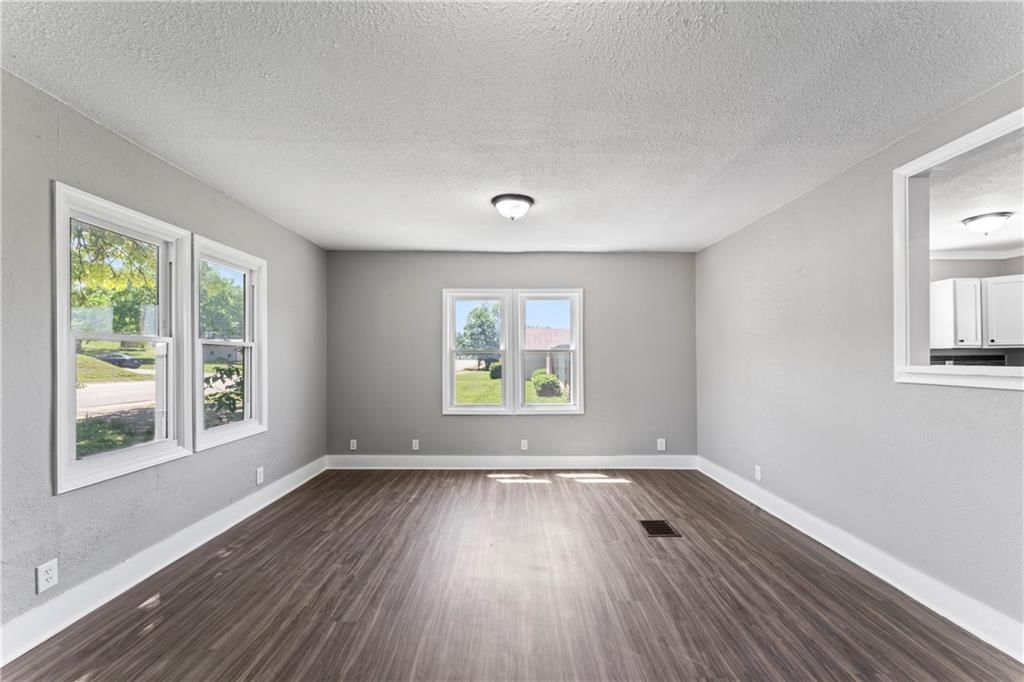 602 S Polk Street — photo 9