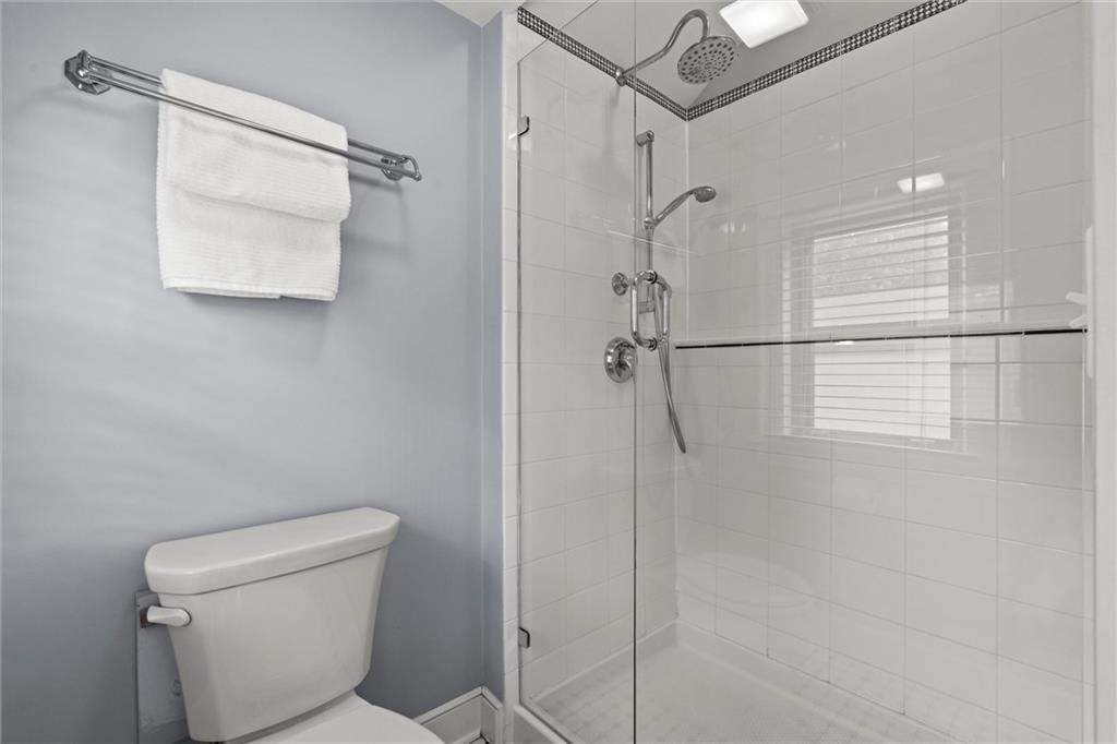 6661 Locust Street — photo 24