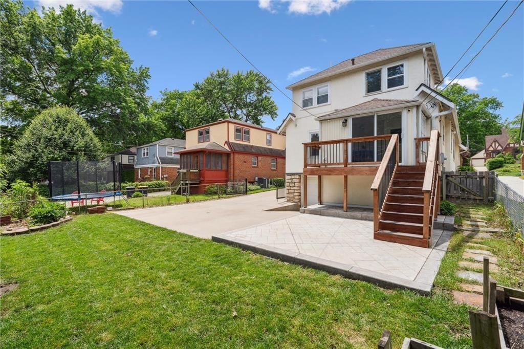 6661 Locust Street — photo 32