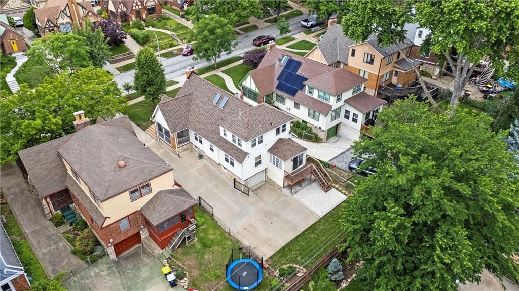 6661 Locust Street — photo 35