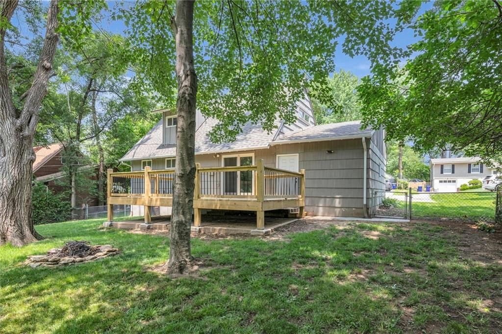 8005 W 91st Street — photo 30