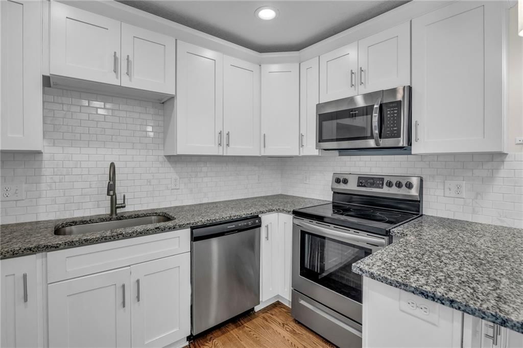 8005 W 91st Street — photo 9