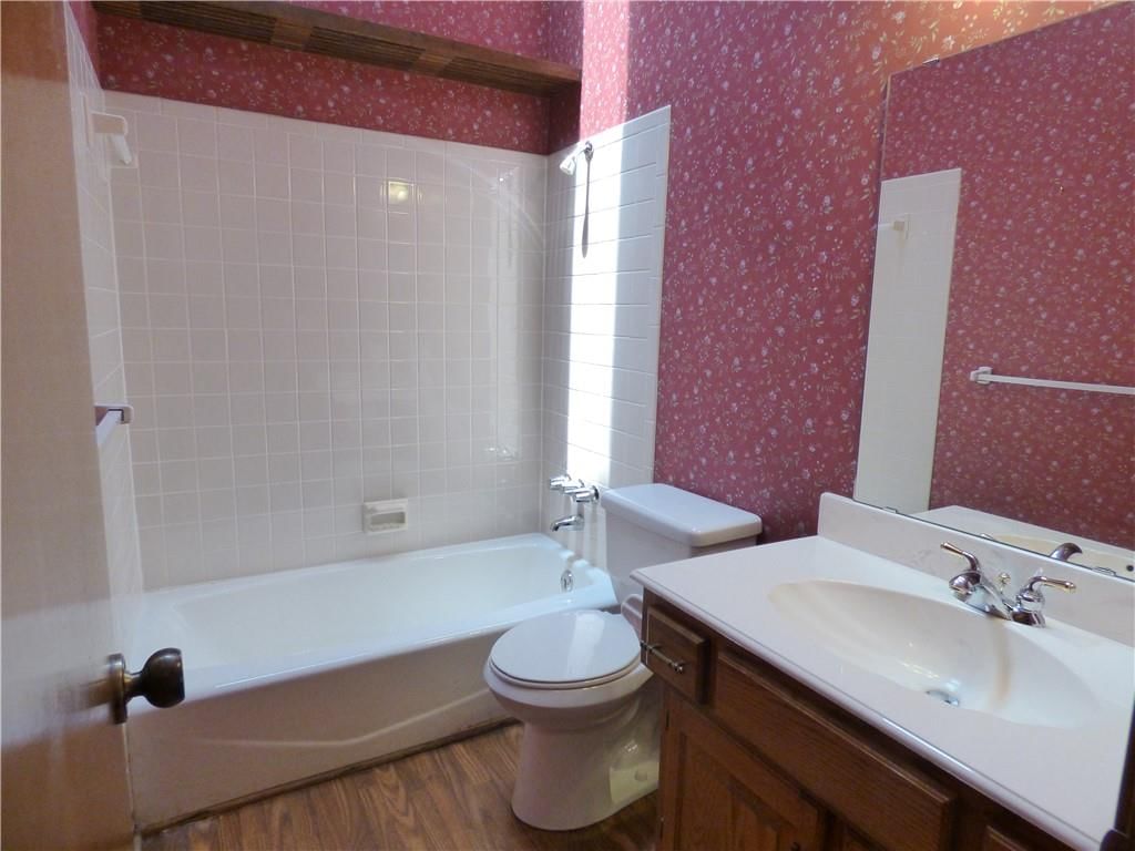306 NE Stanton Lane — photo 13