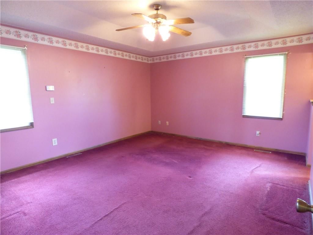 306 NE Stanton Lane — photo 16