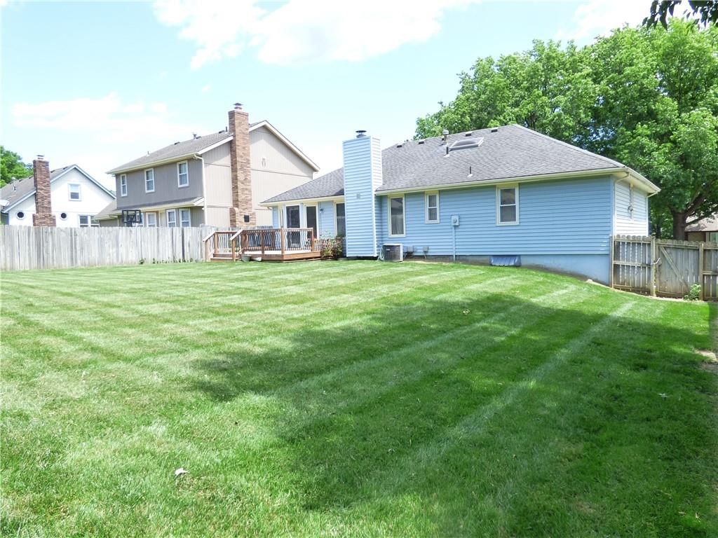 306 NE Stanton Lane — photo 26