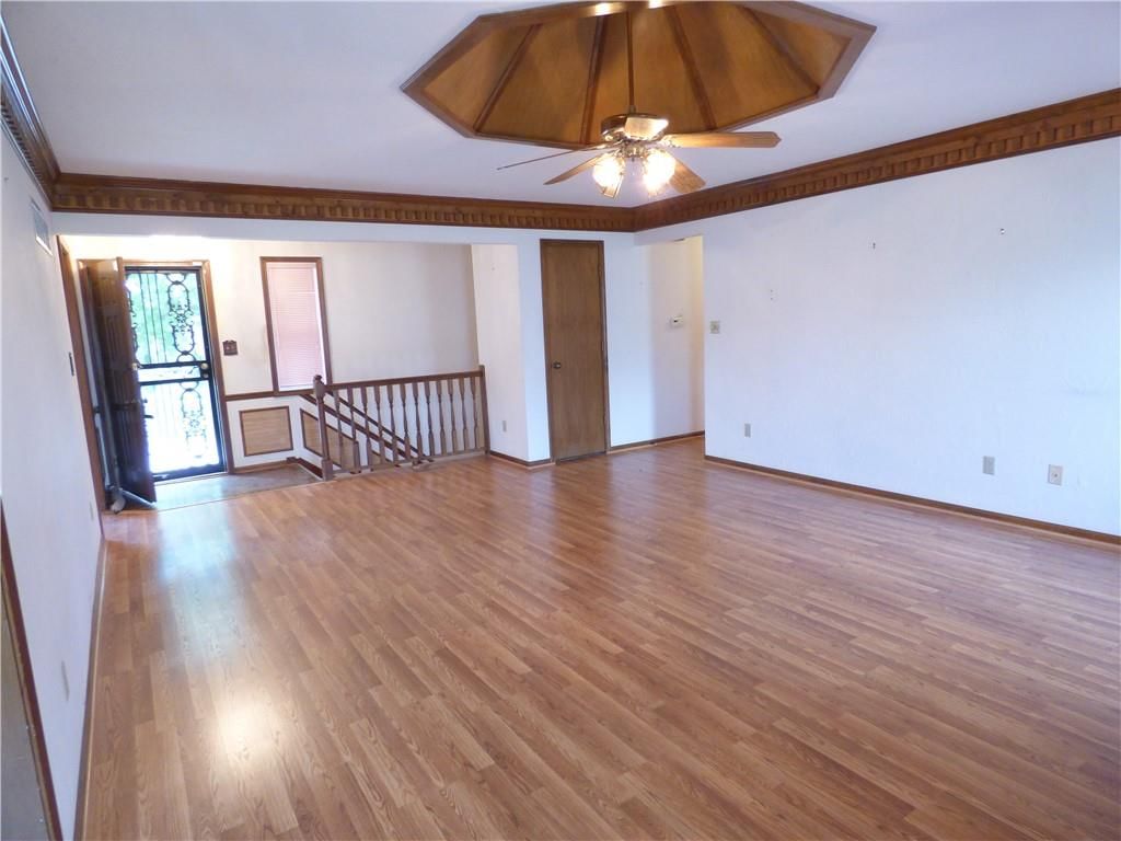 306 NE Stanton Lane — photo 8