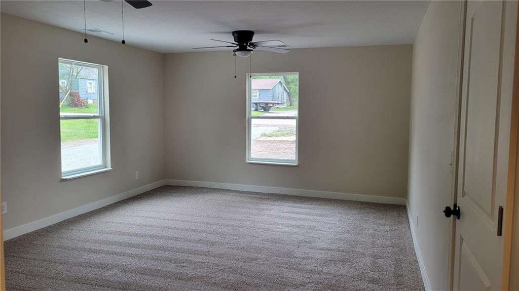 208 W Marshall Street — photo 4