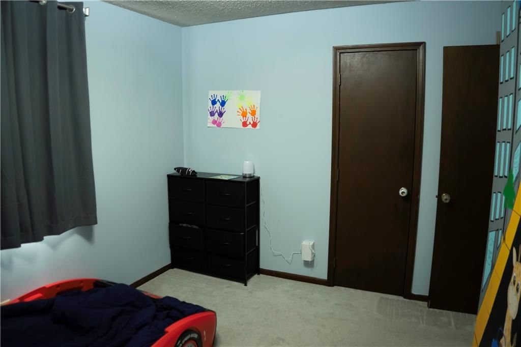 1015 S Elm Street — photo 17