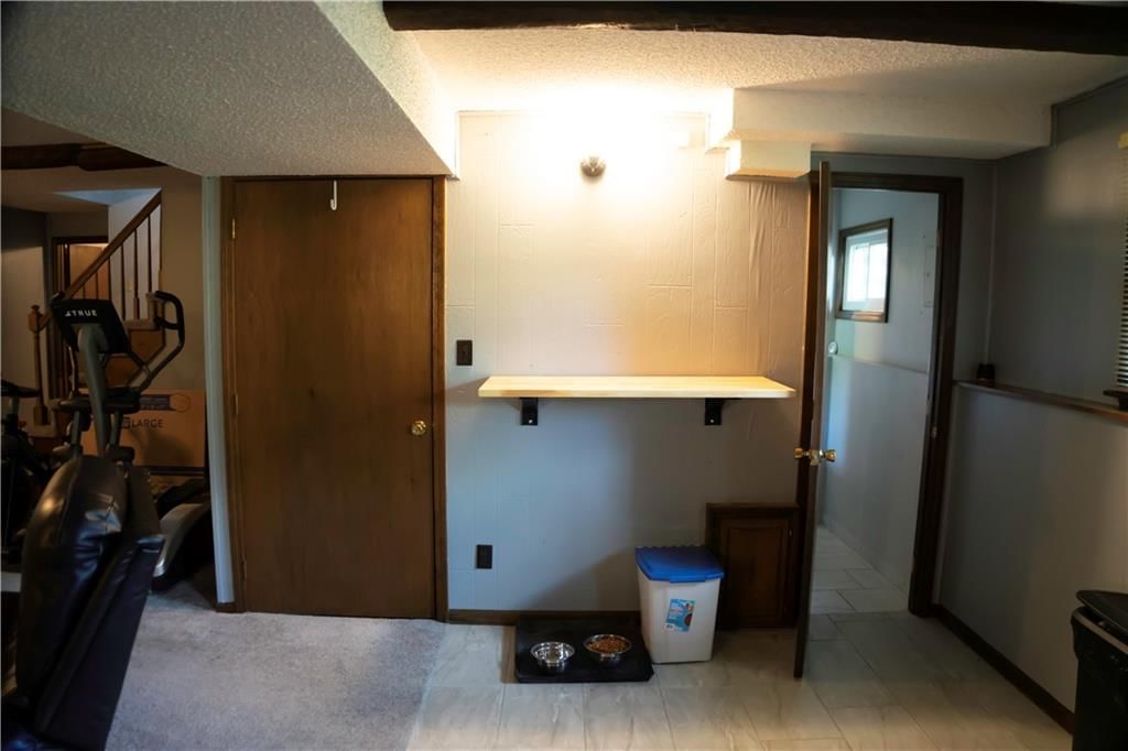 1015 S Elm Street — photo 27