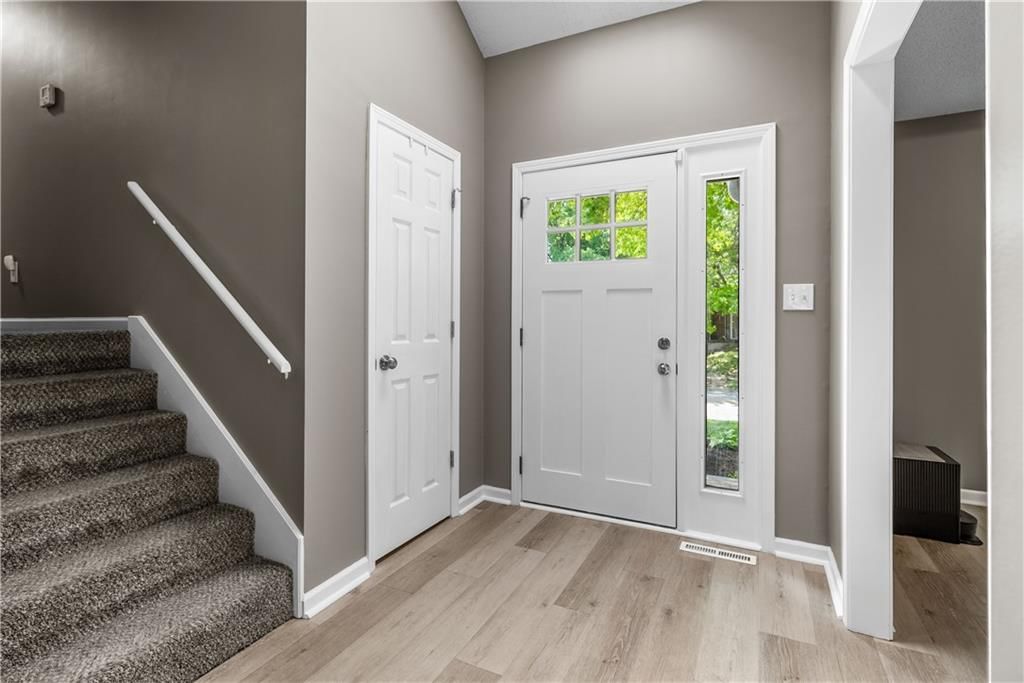 1728 SE 7Th Terrace — photo 3
