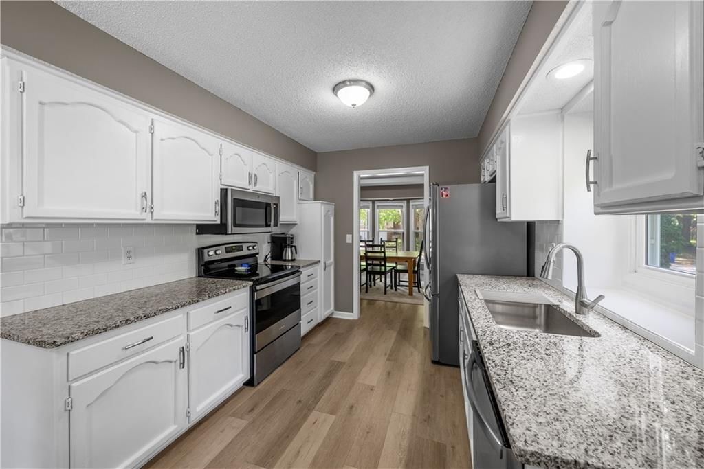 1728 SE 7Th Terrace — photo 10