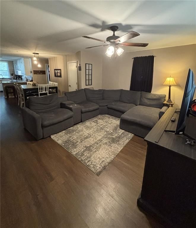 611 W Main Street — photo 10