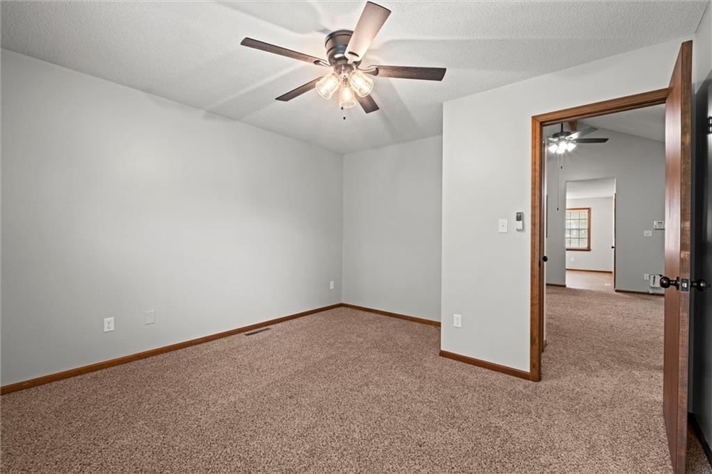 1830 S WHITNEY Drive — photo 15