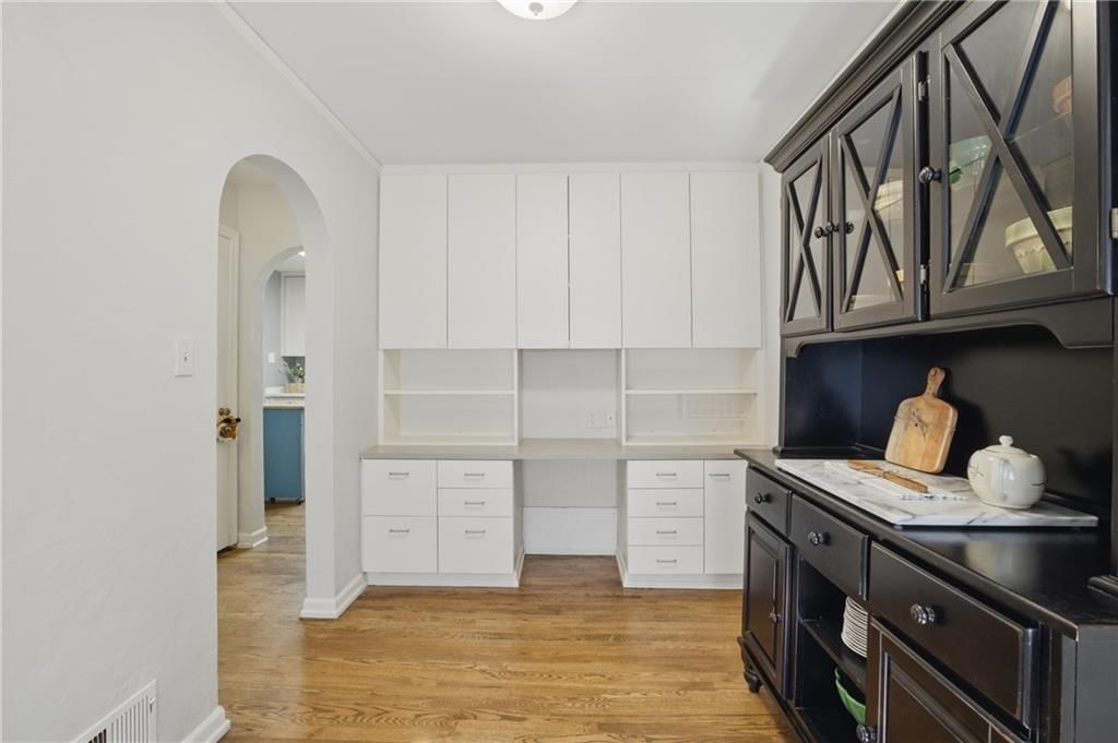 440 E 74th Terrace — photo 15