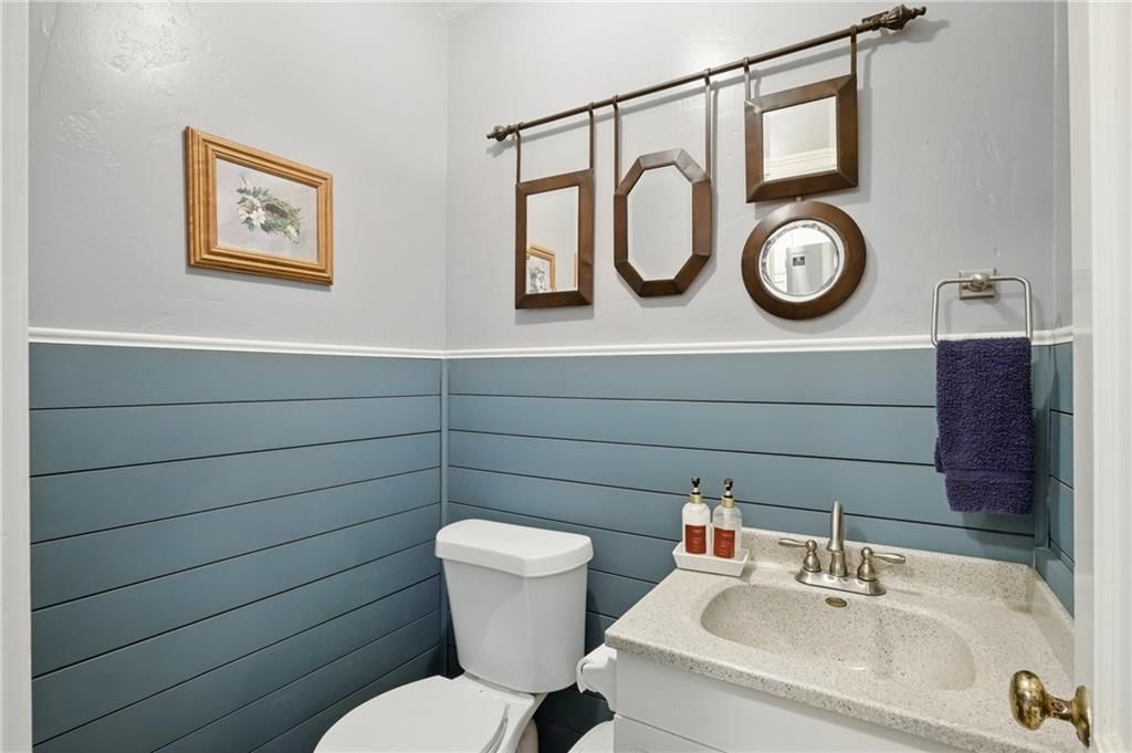 440 E 74th Terrace — photo 16
