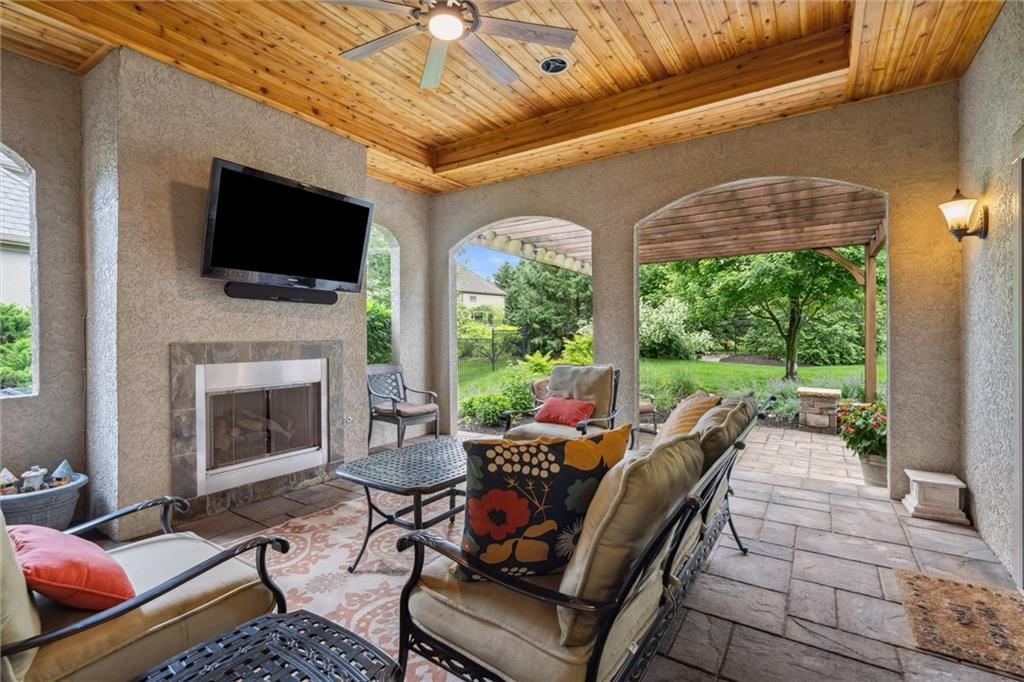 16200 Barton Street — photo 33