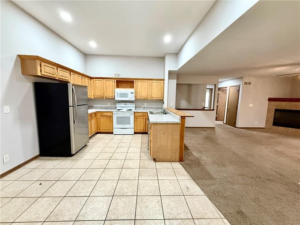 11909 E 85th Street — photo 2