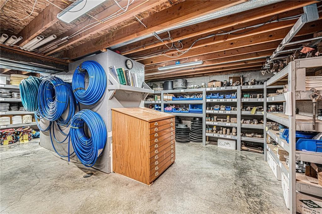 15520 Crestwood Drive — photo 18