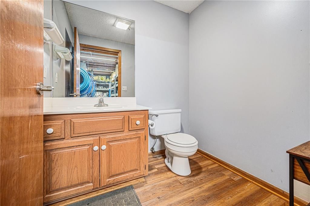 15520 Crestwood Drive — photo 20