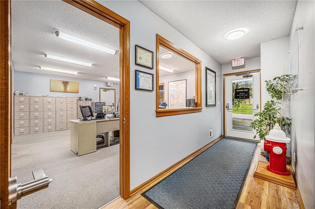 15520 Crestwood Drive — photo 8
