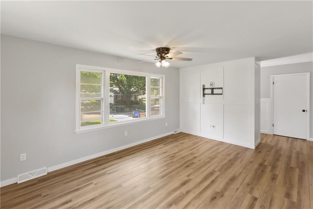 313 Johnson Drive — photo 3