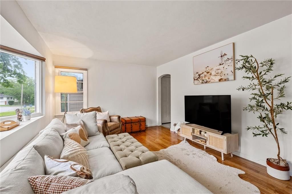 2912 W 75th Street — photo 5
