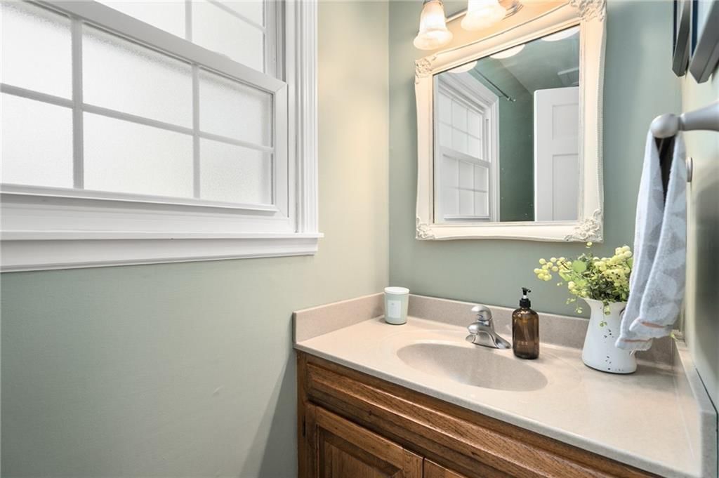 2708 Lawrence Avenue — photo 11