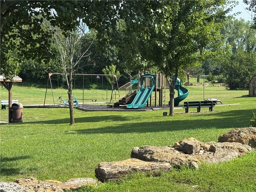 7882 Seneca Lake Road — photo 18