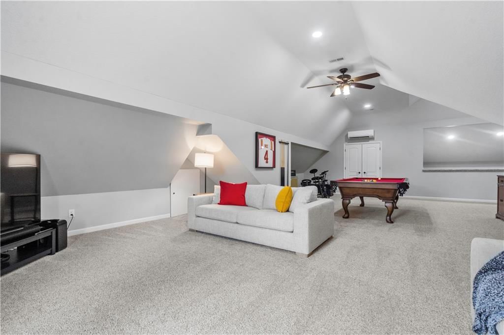 15618 Meadowbrook Court — photo 47