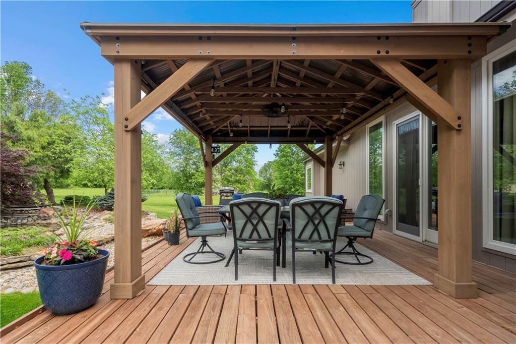 15618 Meadowbrook Court — photo 53