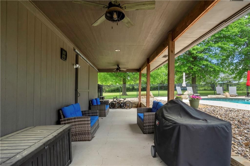 15618 Meadowbrook Court — photo 65