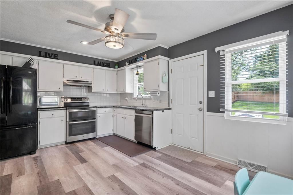 1601 E Haven Lane — photo 15