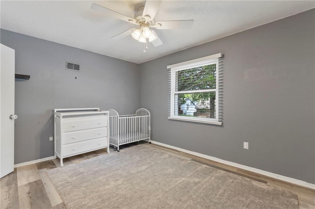1601 E Haven Lane — photo 16