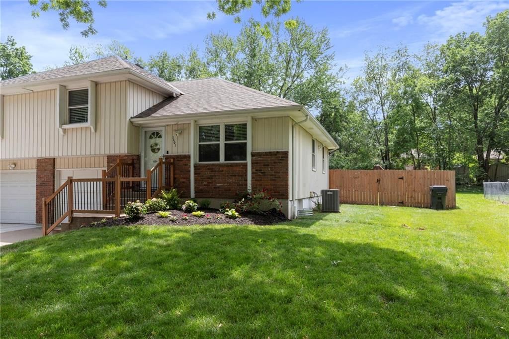 1601 E Haven Lane — photo 4