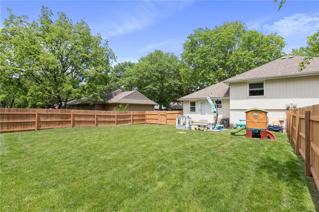 1601 E Haven Lane — photo 33