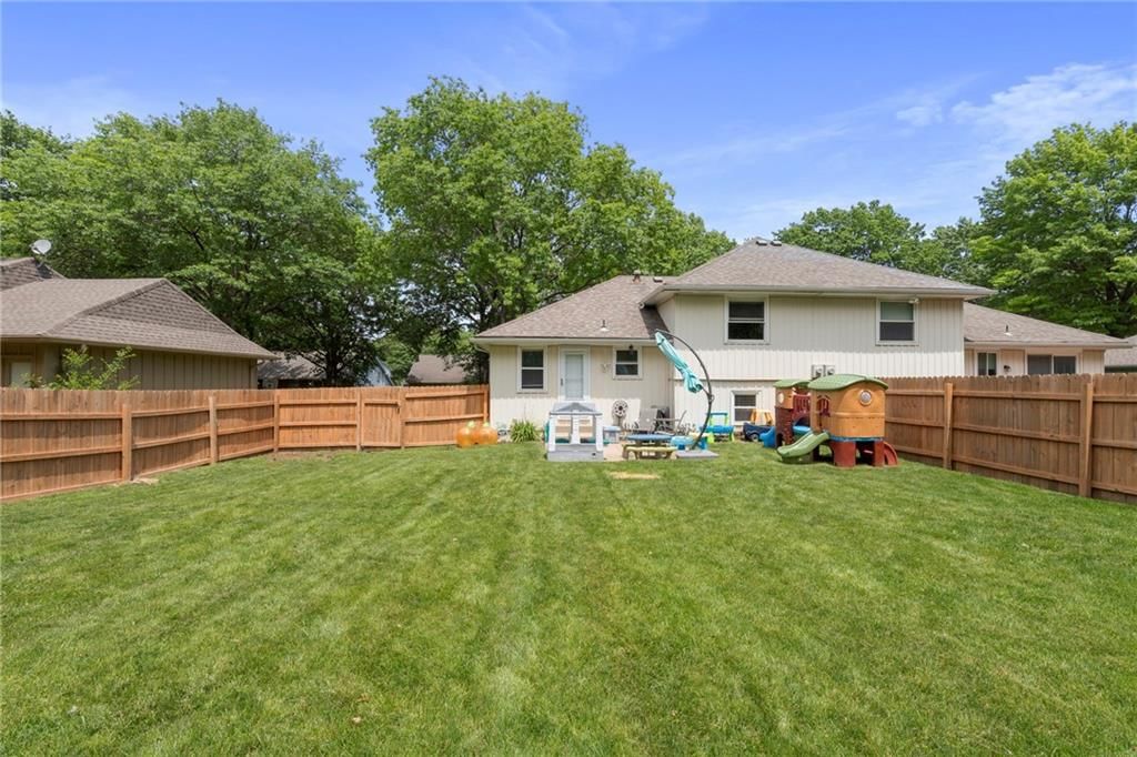1601 E Haven Lane — photo 34
