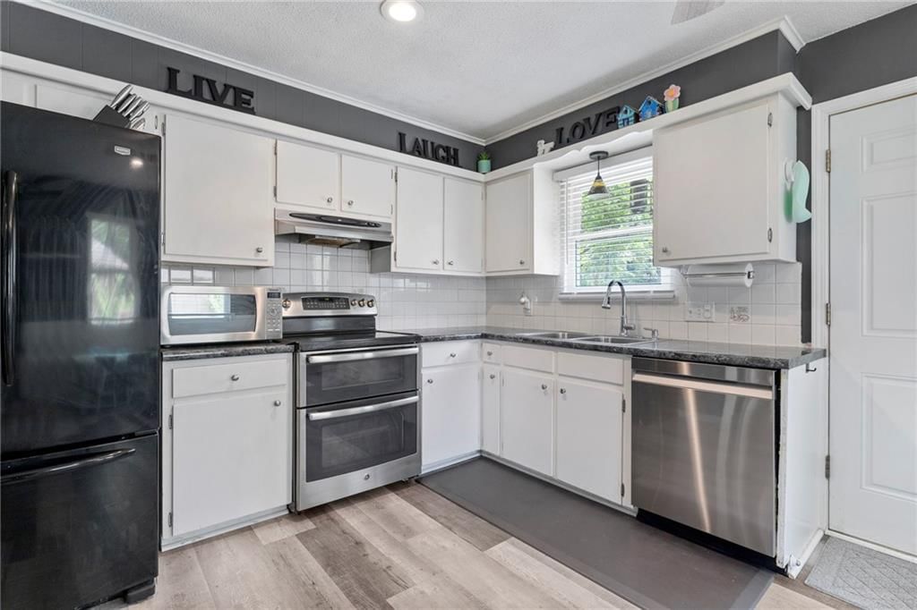 1601 E Haven Lane — photo 9