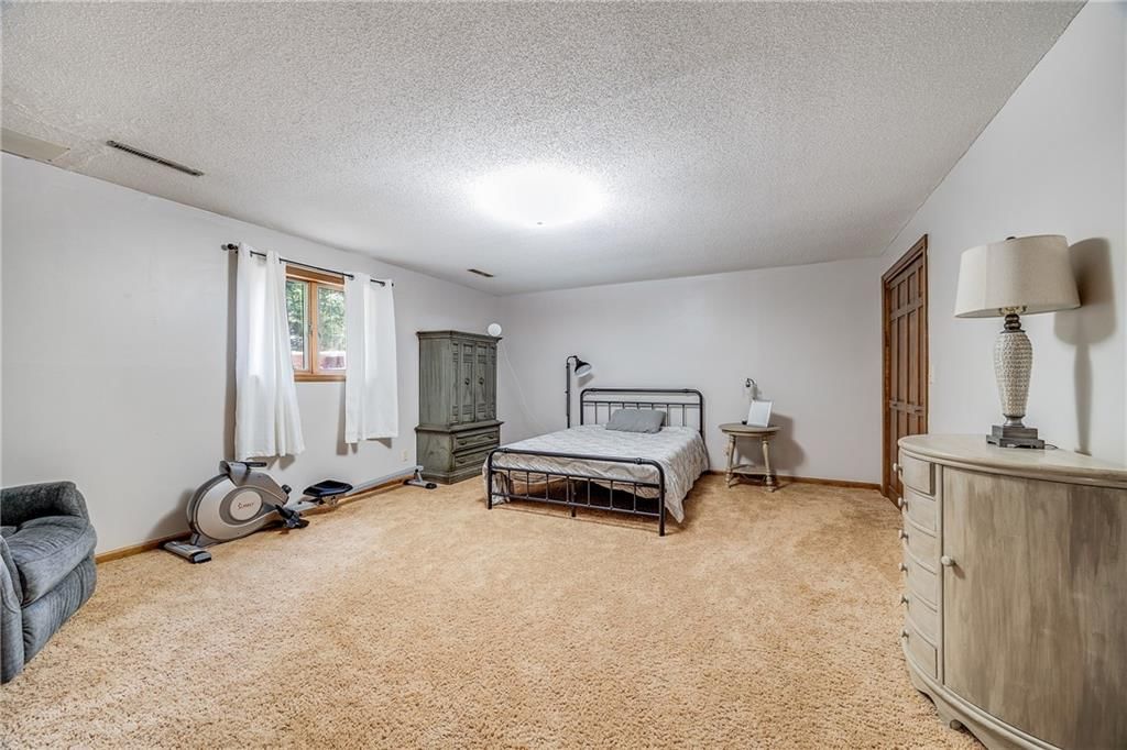 101 W Kelling Avenue — photo 8
