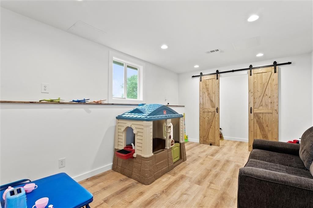 300 SW Green Teal Street — photo 36