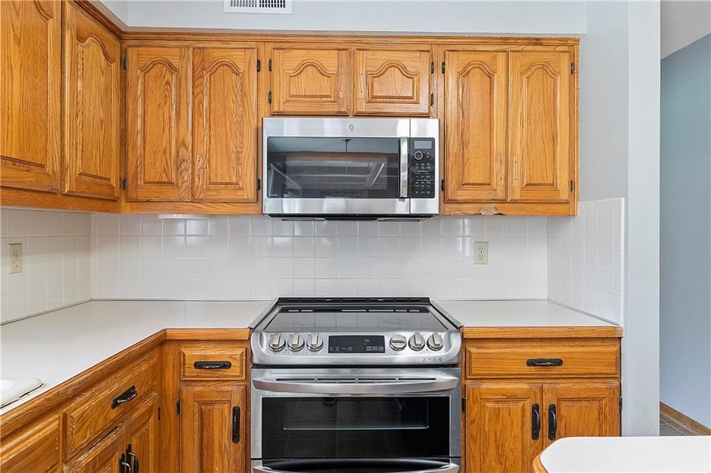11207 W 109th Street — photo 9