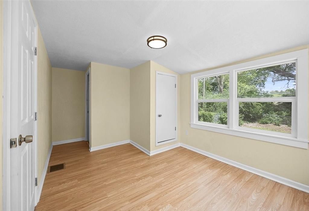 4239 Monroe Avenue — photo 11
