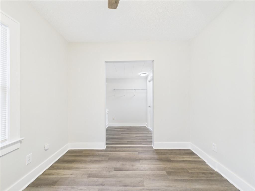 805 Beacon Avenue — photo 16
