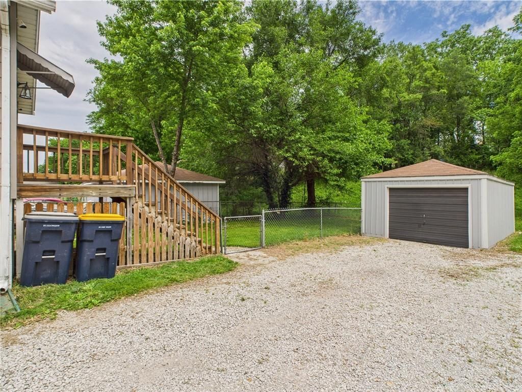 805 Beacon Avenue — photo 19