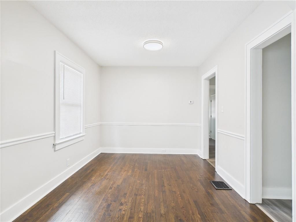 805 Beacon Avenue — photo 6