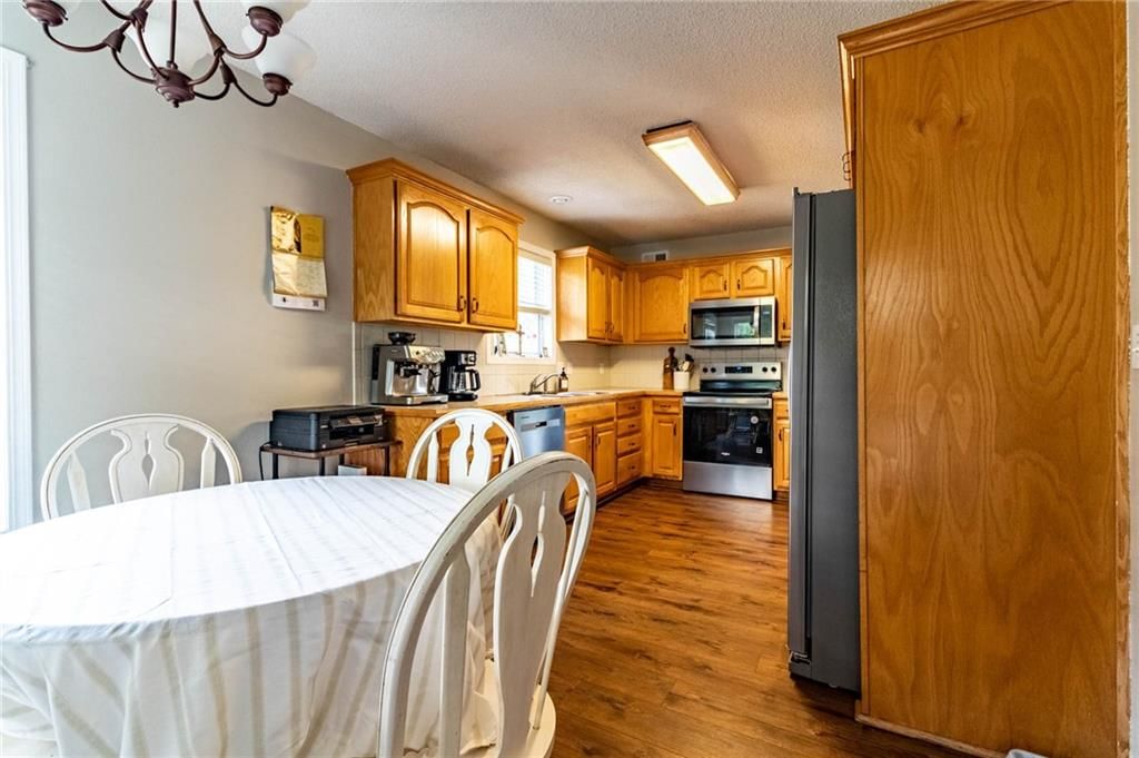 816 Hazelwood Court — photo 13