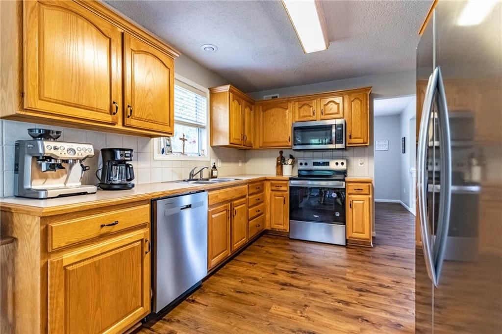 816 Hazelwood Court — photo 14