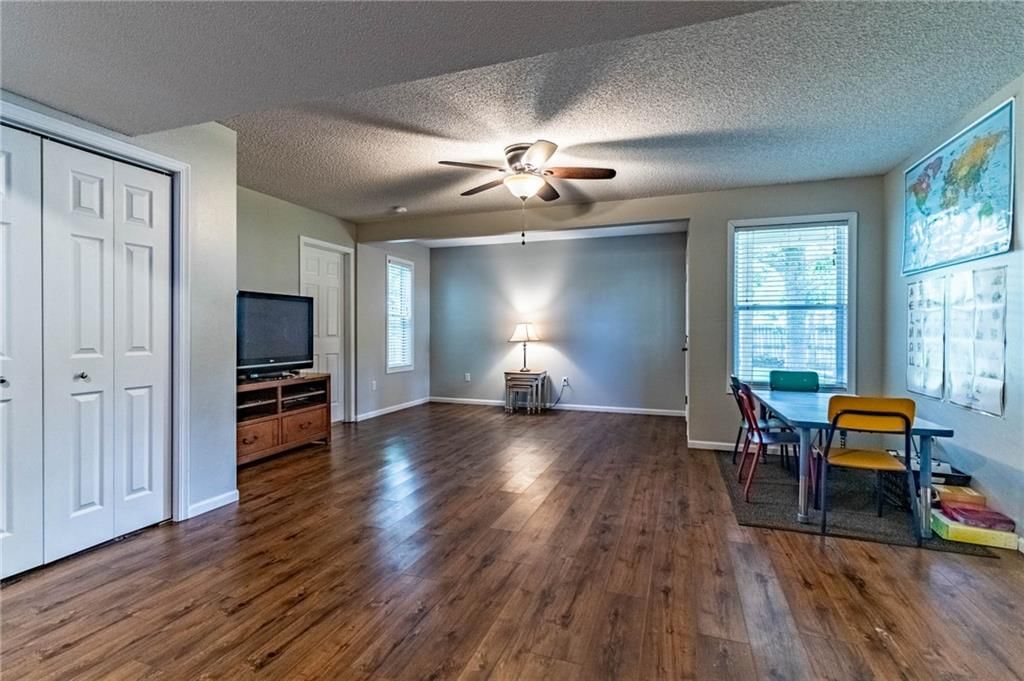 816 Hazelwood Court — photo 29